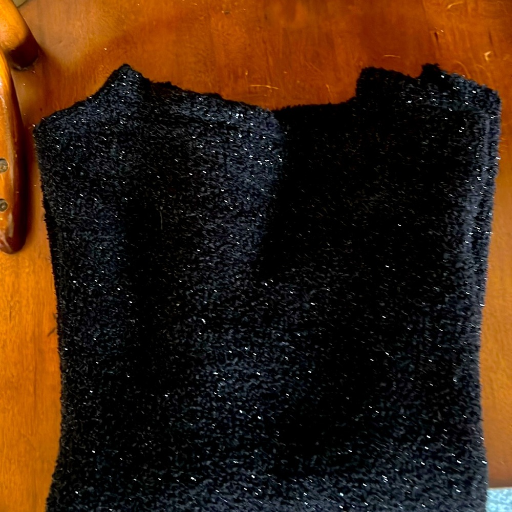 Sweater, short sleeve, glitter yarn. Dressy